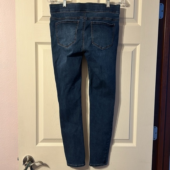 Croft & Barrow Elastic Waist Maternity Skinny Jeans 6 - Picture 3 of 5